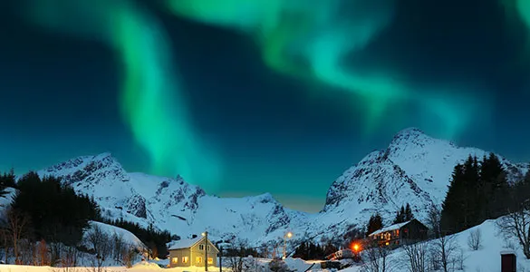 chase-the-northern-lights-mid-content-2